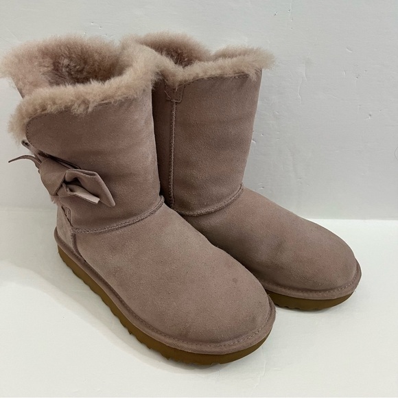 Ugg Daelynn Boot Grayish Purple Size 7 Lateral Bows - Picture 1 of 10